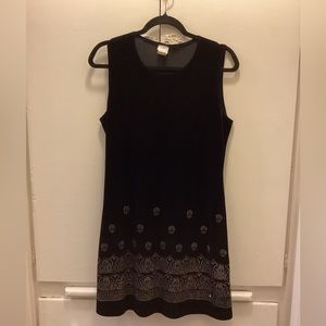 EUC Black Sleeveless Velvet Feel‎ Dress W/ Silver Design sz S/M- #281